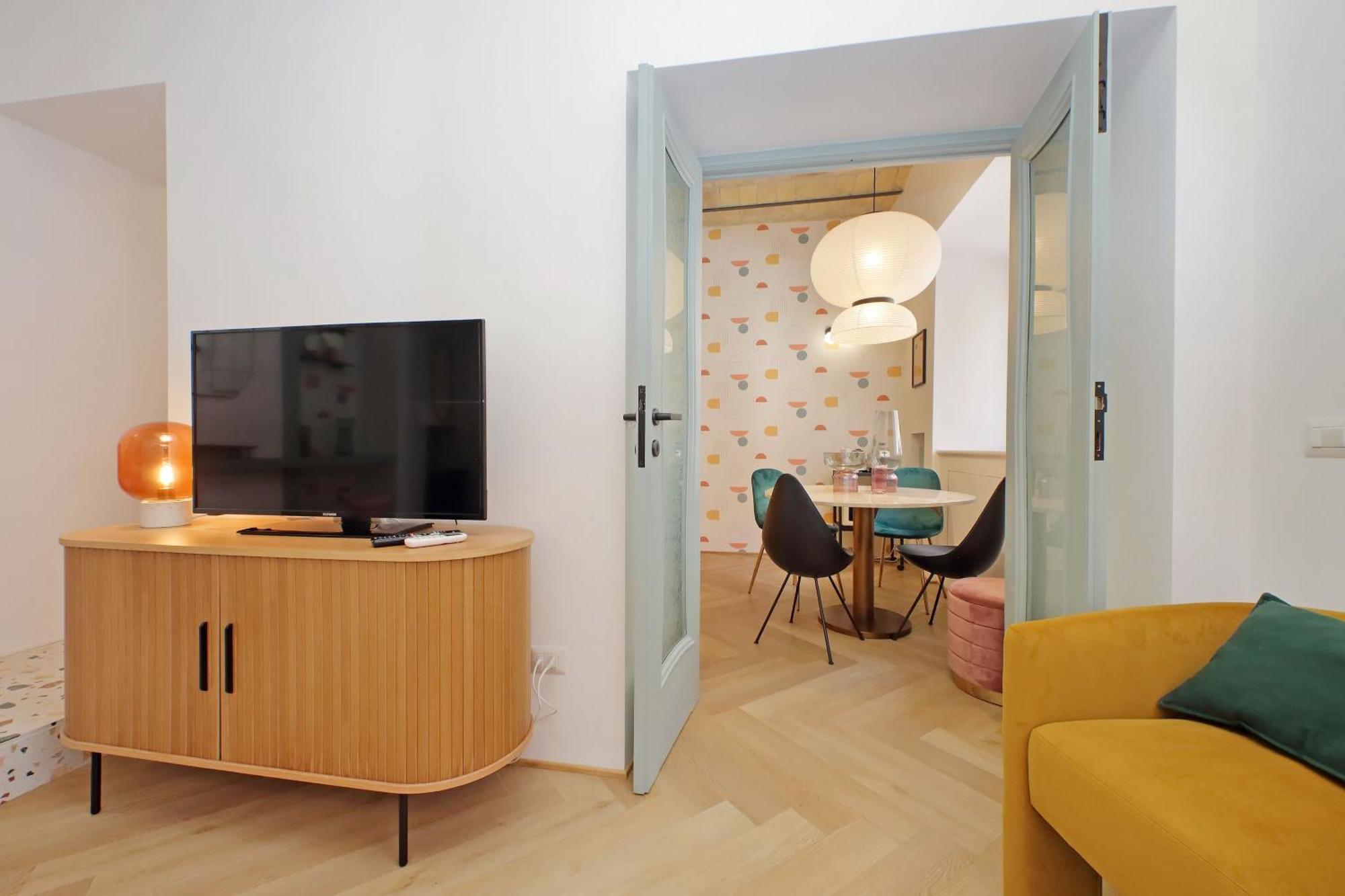 Ych-Colorful And Classy Apartment Near Fori Imperiali Roma Exterior foto